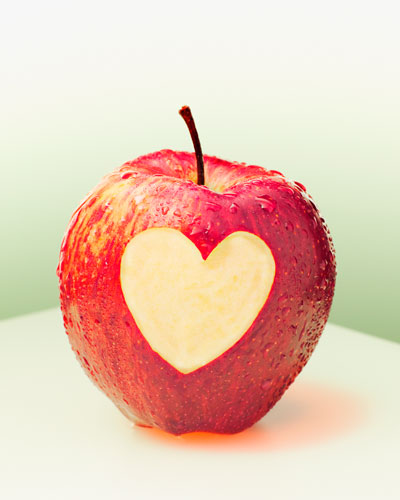 dd340-apple-with-heart